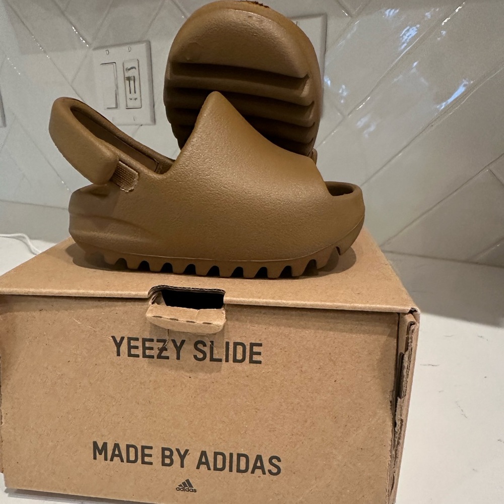 TODDLER ADIDAS SLIDES